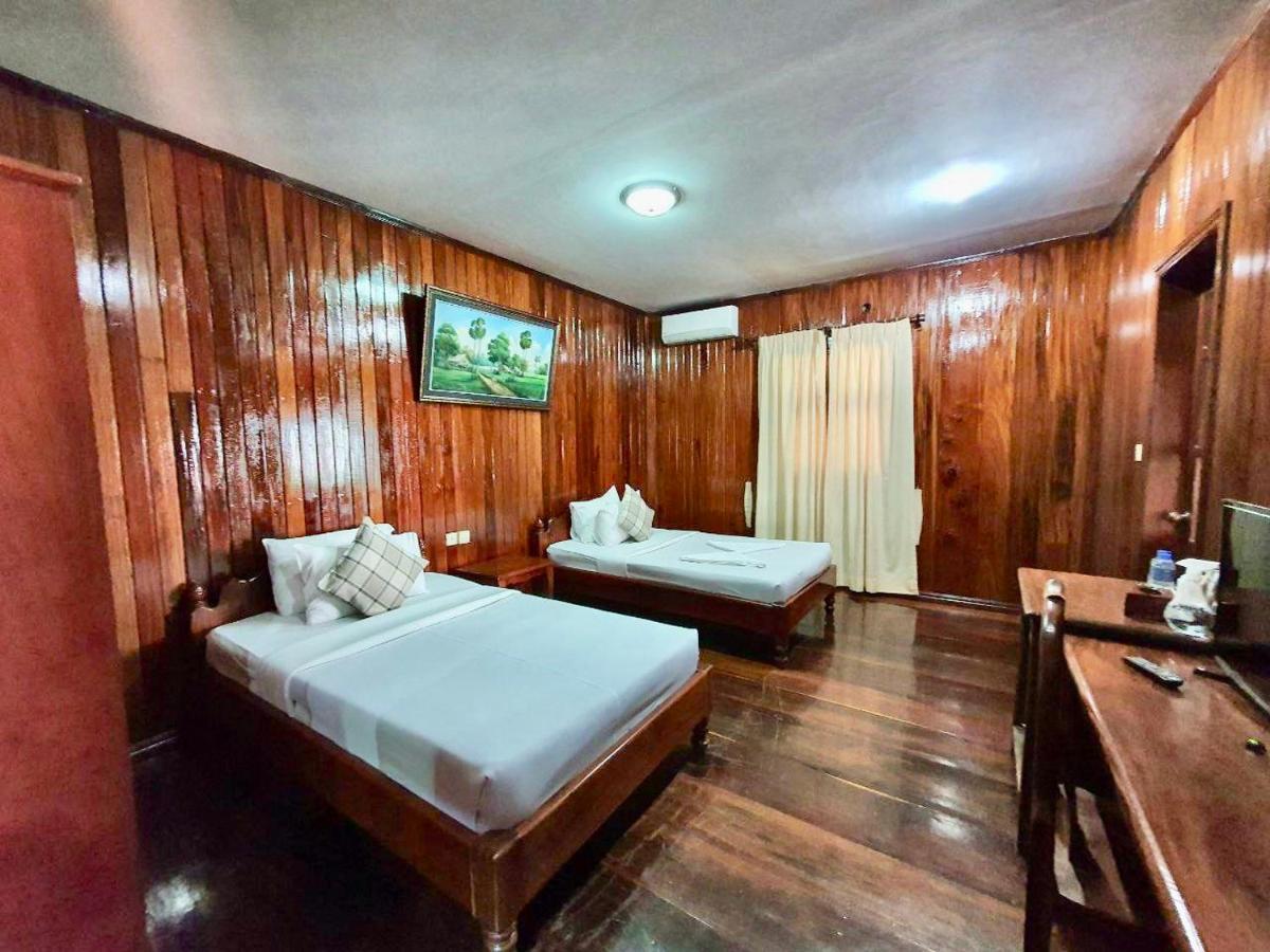 Sam Moon'S Hotel Angkor Wooden House Siem Reap Exterior photo