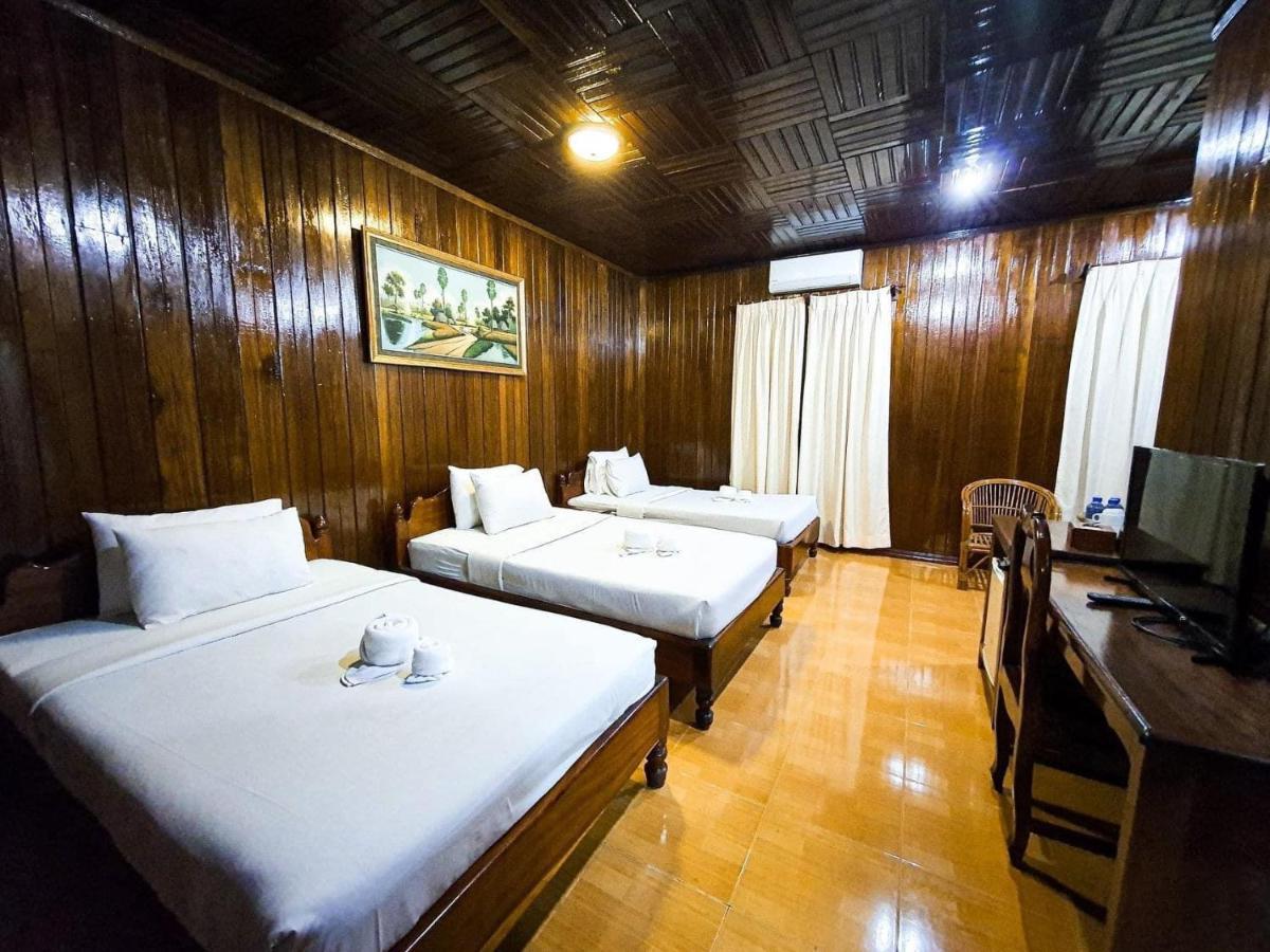 Sam Moon'S Hotel Angkor Wooden House Siem Reap Exterior photo